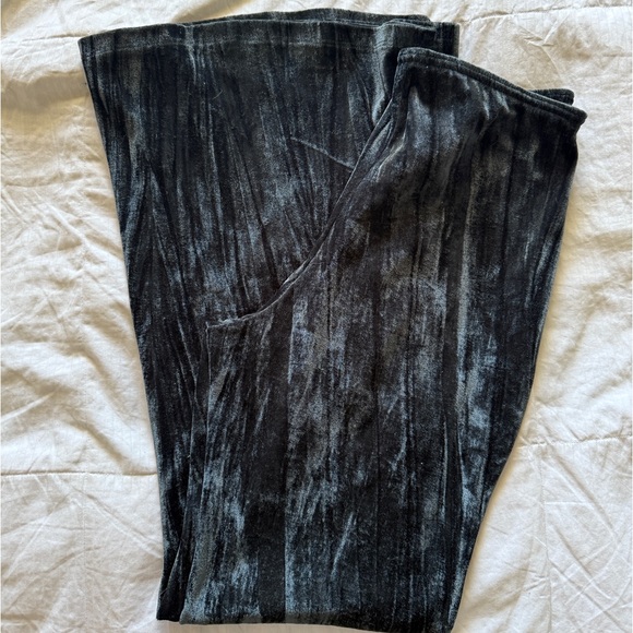 Bell bottom velvet black pants - Picture 4 of 5
